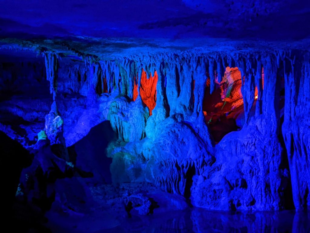 Raccoon Mountain Caverns