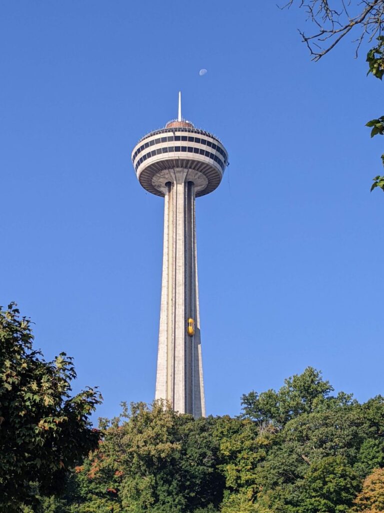 Niagara Falls - Skylon Tower